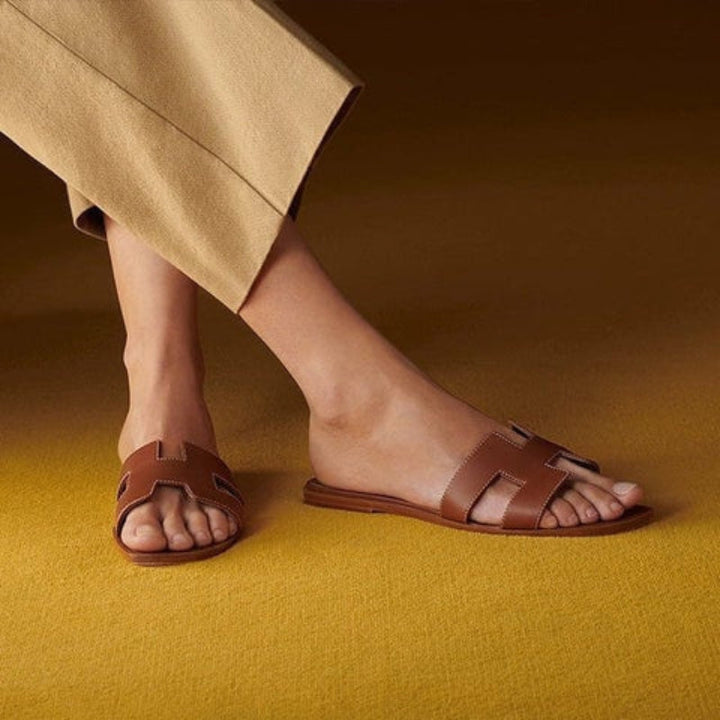 Margot – Sandali piatti con cinturini e suola antiscivolo