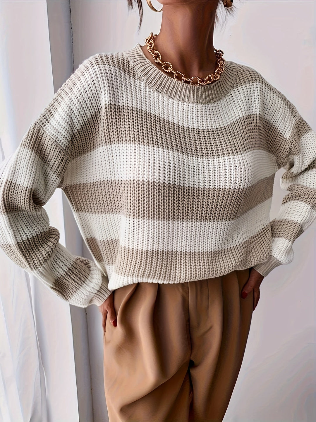 Maglione Chunky a Righe con Collo Rotondo e Spalle Cadenti
