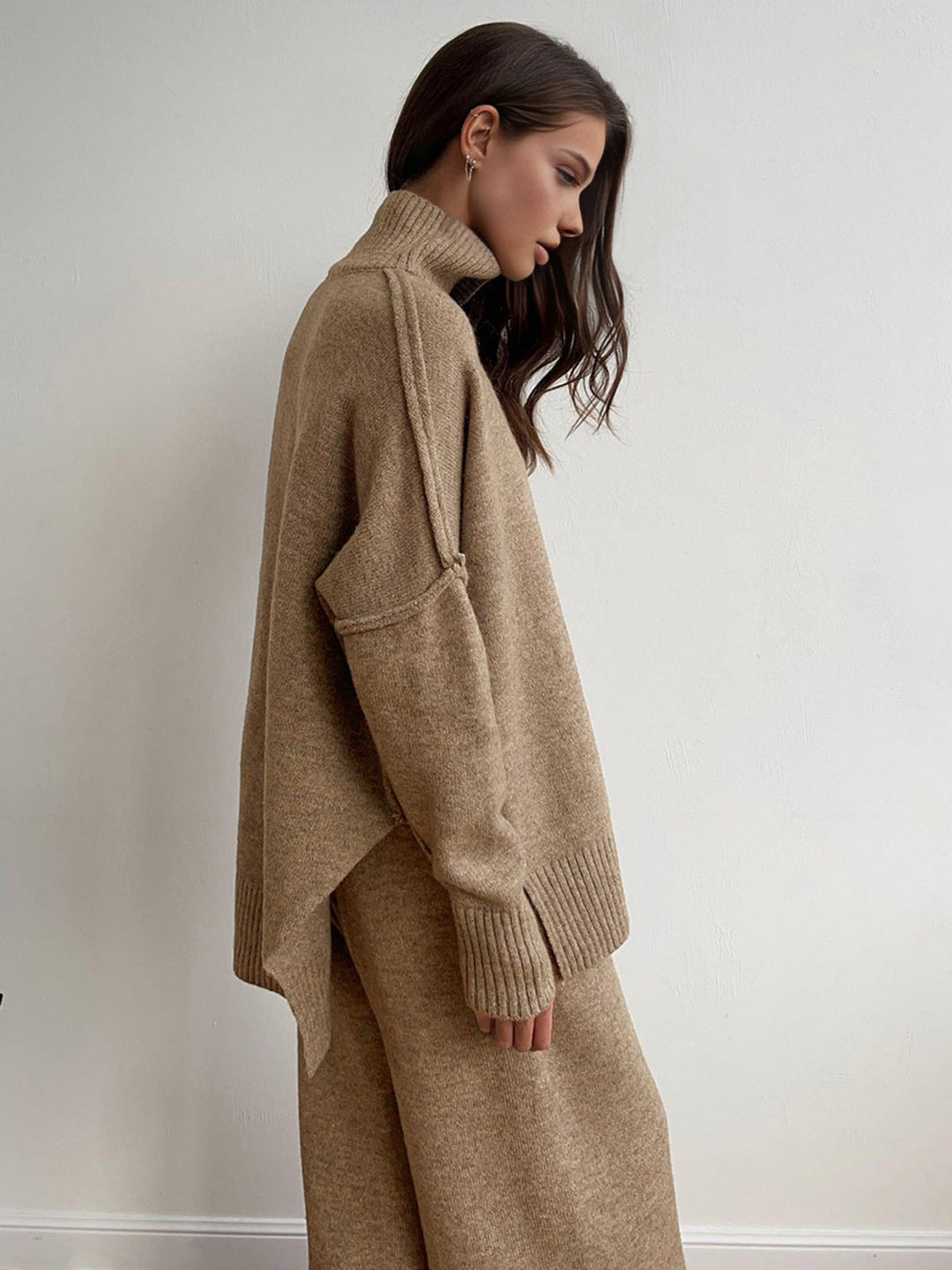 Set da Loungewear con Collo Alto e Pantaloni a Gamba Larga