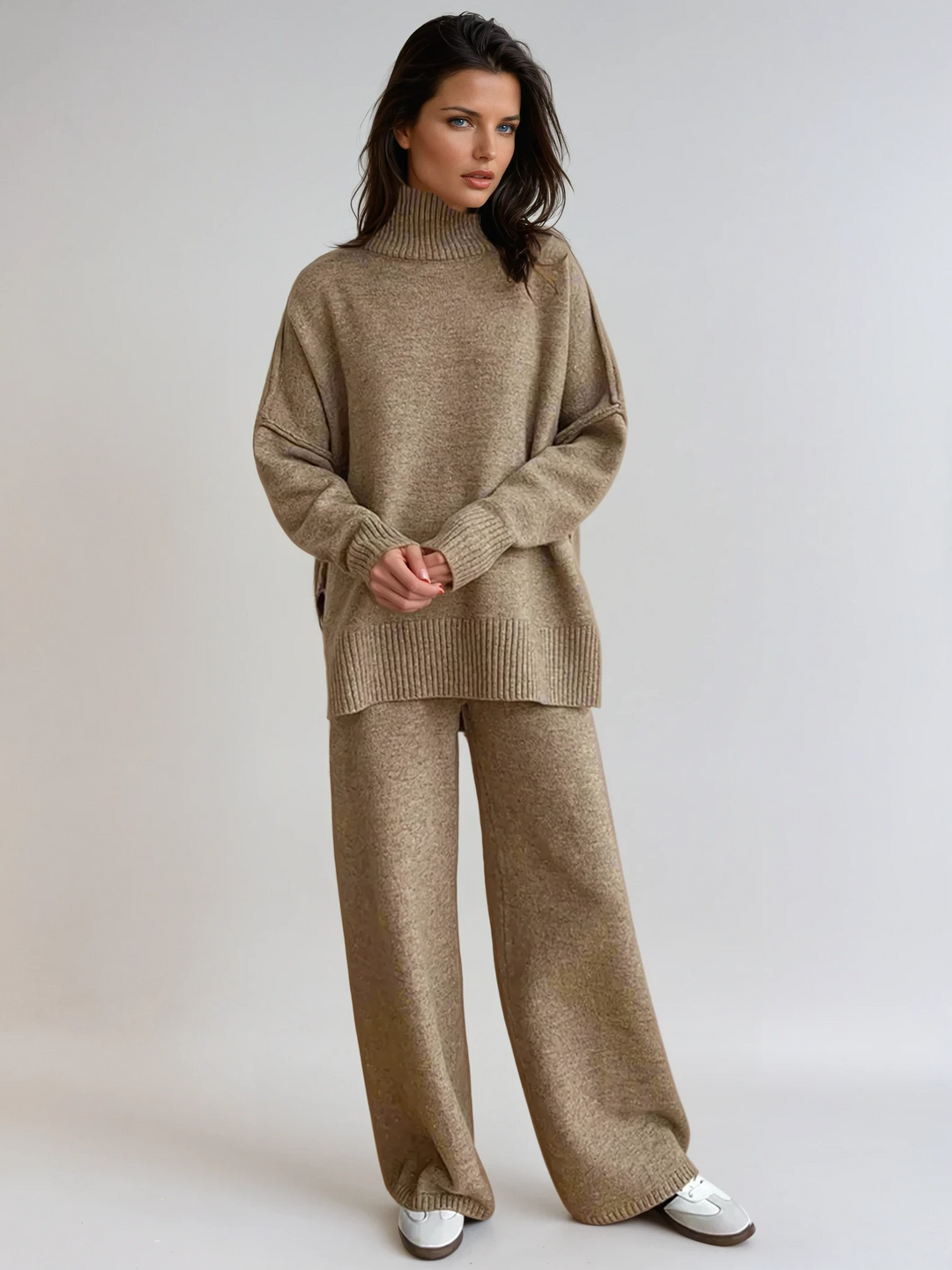 Set da Loungewear con Collo Alto e Pantaloni a Gamba Larga