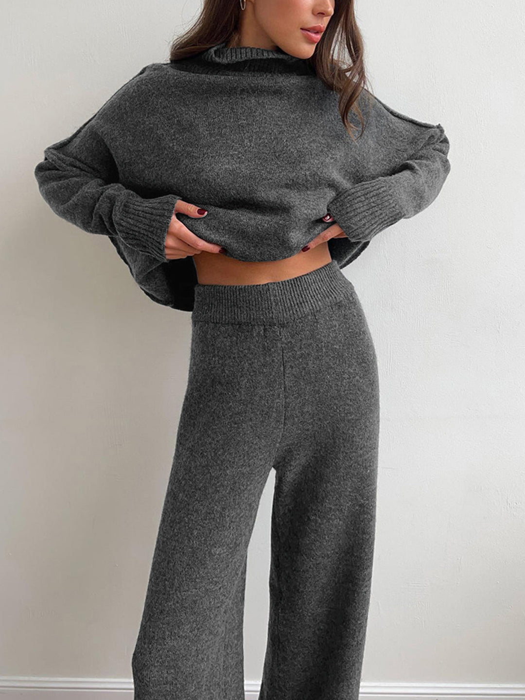 Set da Loungewear con Collo Alto e Pantaloni a Gamba Larga