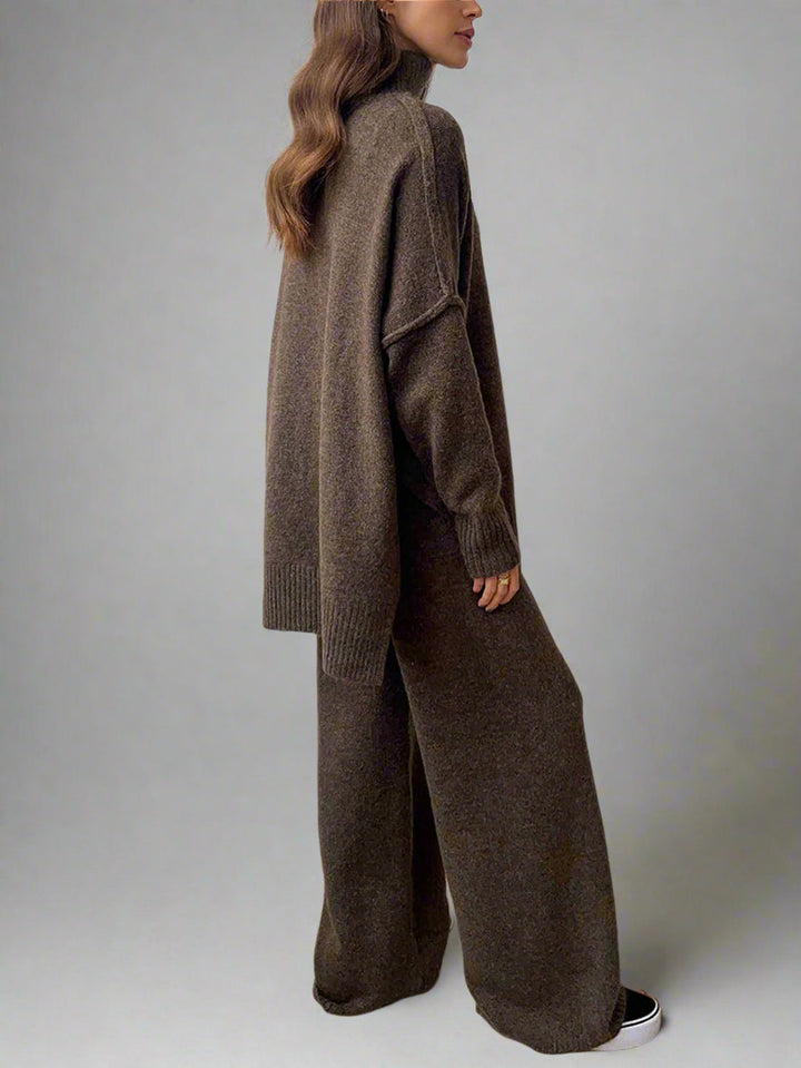 Set da Loungewear con Collo Alto e Pantaloni a Gamba Larga