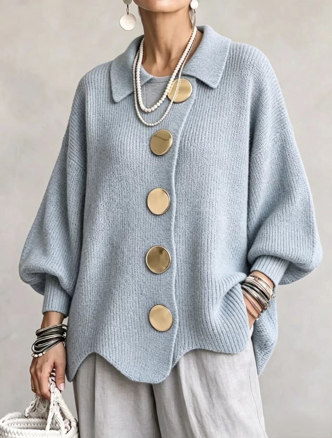 Isadora | Cardigan Oversize con Collo e Grandi Bottoni Metallici