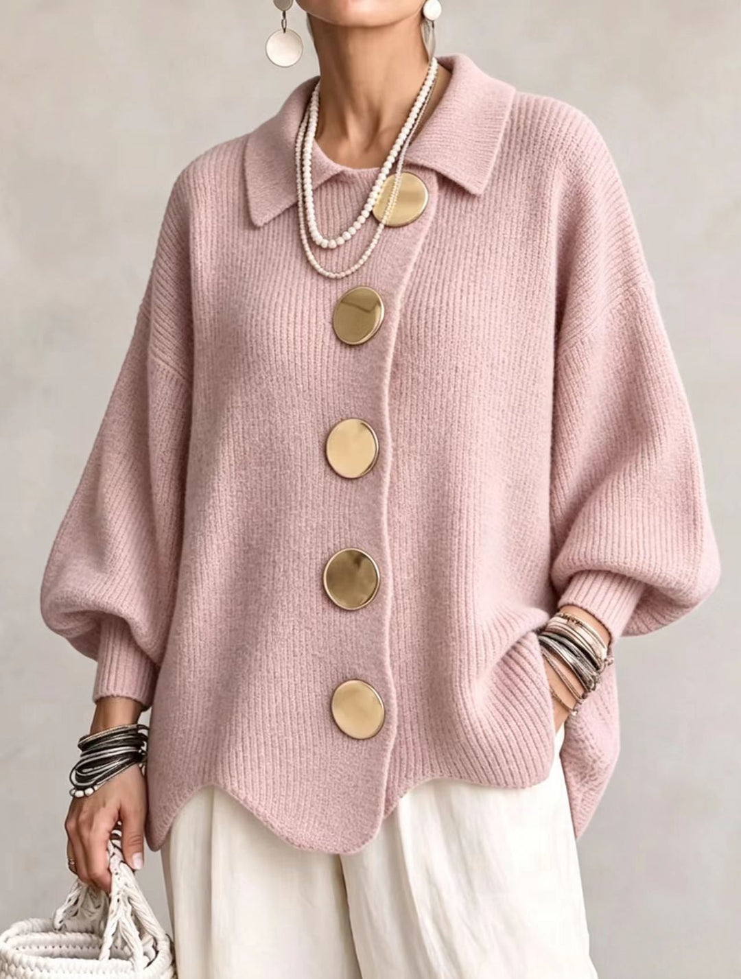 Isadora | Cardigan Oversize con Collo e Grandi Bottoni Metallici
