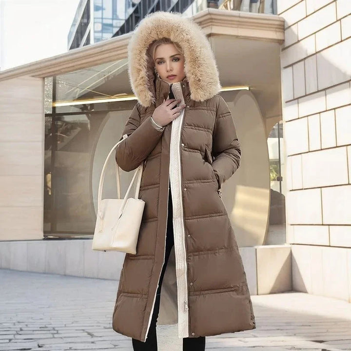 Parka invernale di design con cappuccio in pelliccia
