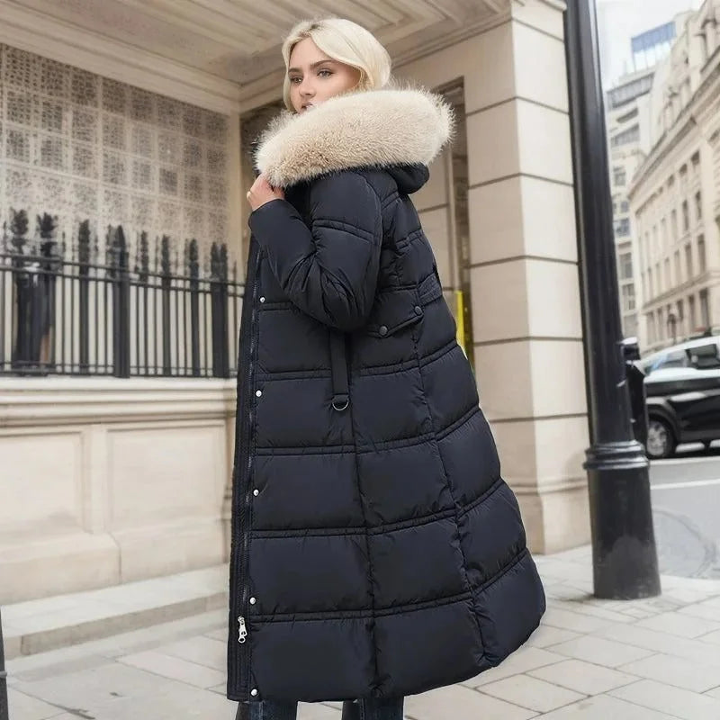 Parka invernale di design con cappuccio in pelliccia