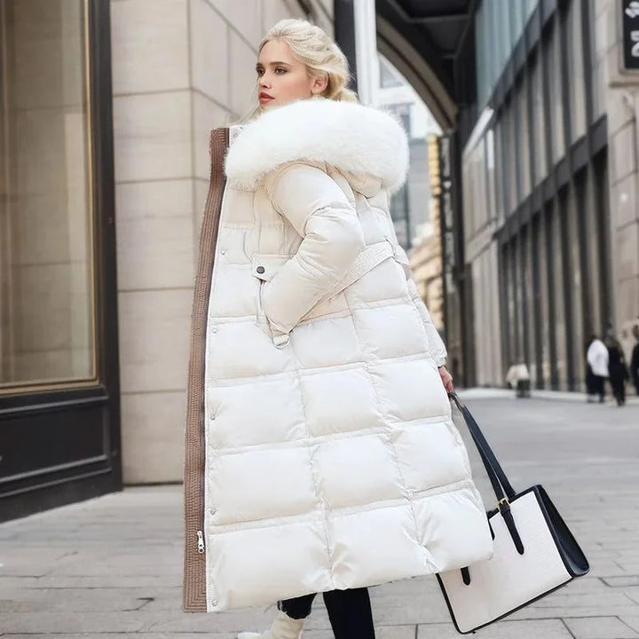 Parka invernale di design con cappuccio in pelliccia