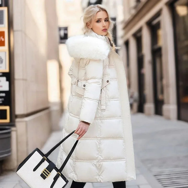 Parka invernale di design con cappuccio in pelliccia