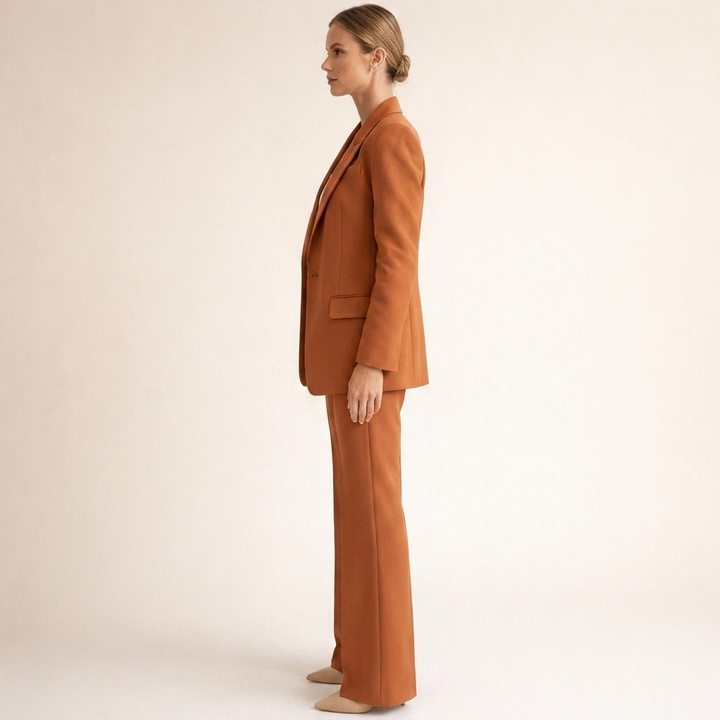 Lena | Completo da Donna con Pantaloni Svasati e Bottoni