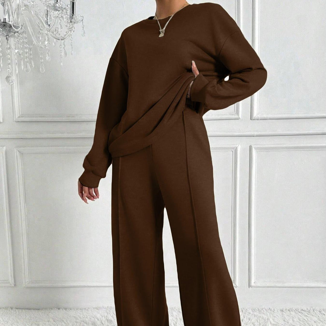 Completo Relaxed in Due Pezzi con Maglia a Spalle Cadenti e Pantaloni a Gamba Larga