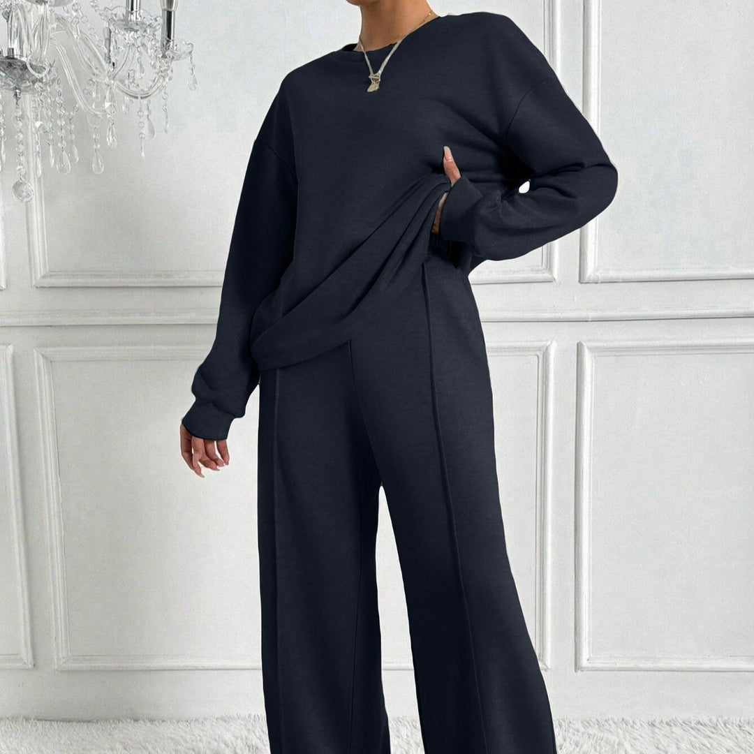 Completo Relaxed in Due Pezzi con Maglia a Spalle Cadenti e Pantaloni a Gamba Larga