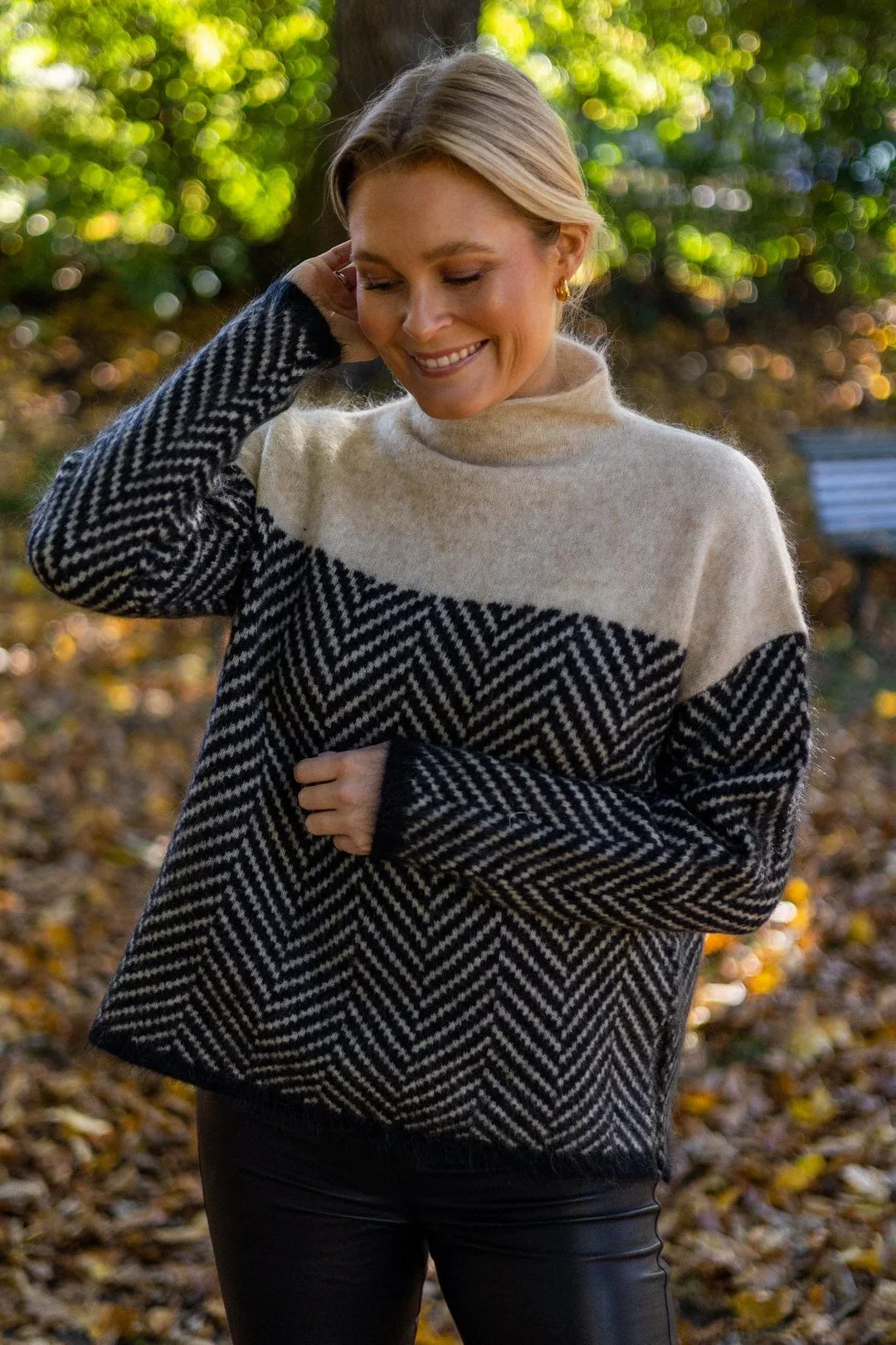 ADELIE | Maglione a collo alto in pregiato knit