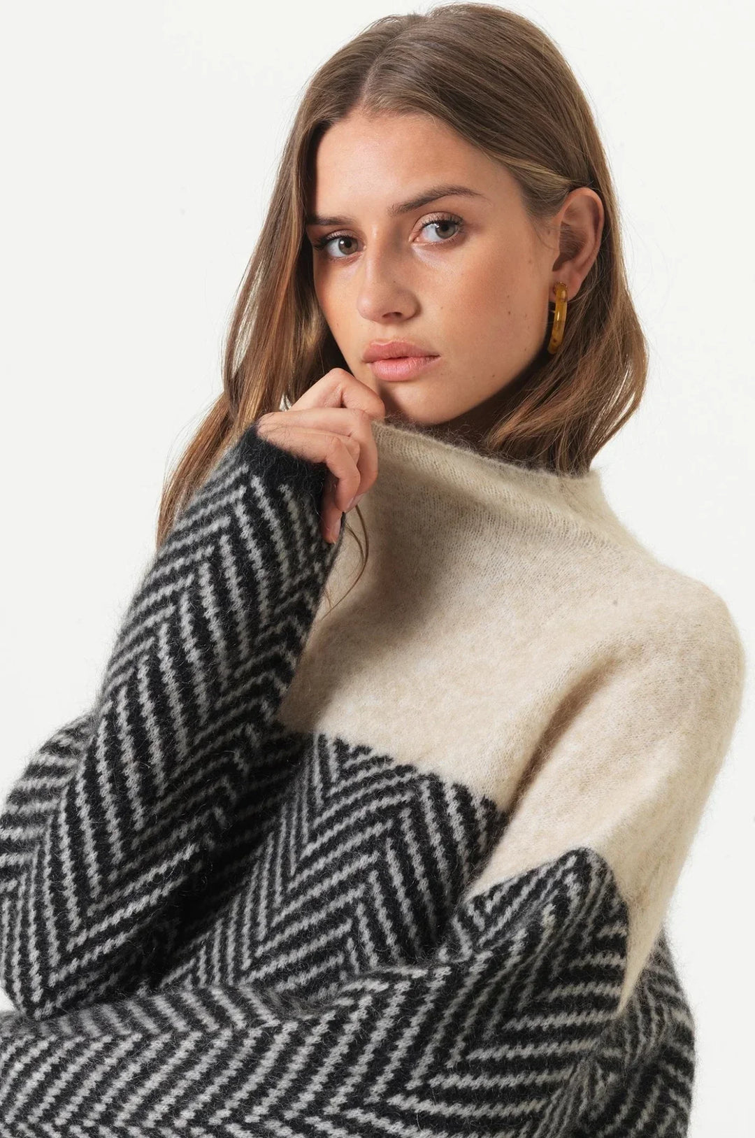 ADELIE | Maglione a collo alto in pregiato knit